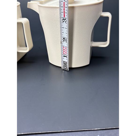 Vintage MCM Tupperware Creamer and Sugar Set Almond Push Seal Top 1414 and 1415 - Picture 8 of 8